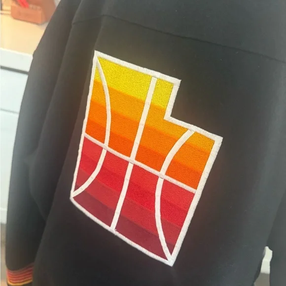 Men’s Utah Jazz bomber jacket size XL - Picture 9 of 12